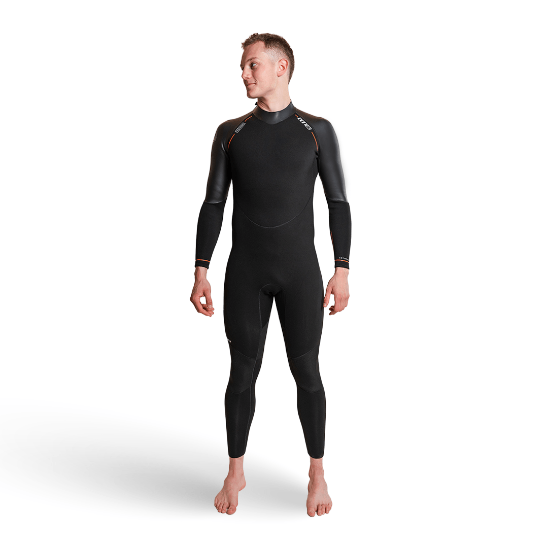 Combinaison néoprène Active-Flex conçue pour la nage en eau libre et les sports nautiques, avec des matériaux souples et une coupe moderne.