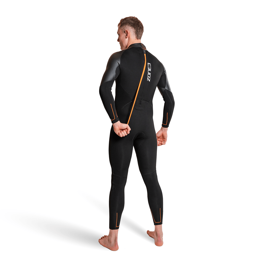 Combinaison néoprène Active-Flex - vue de dos d'un homme portant une combinaison néoprène polyvalente pour les sports nautiques.